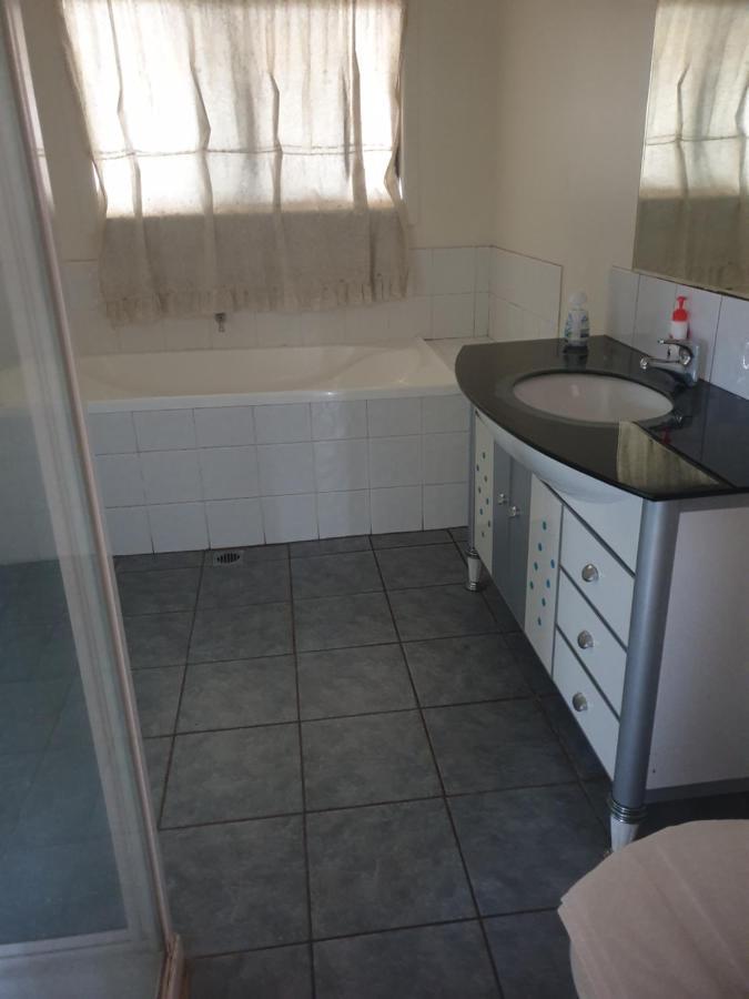 Newell Hwy Caravan Park Паркс Екстер'єр фото
