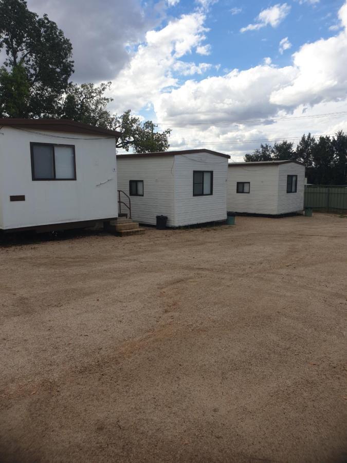 Newell Hwy Caravan Park Паркс Екстер'єр фото