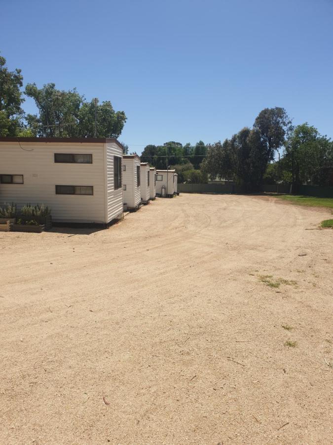 Newell Hwy Caravan Park Паркс Екстер'єр фото